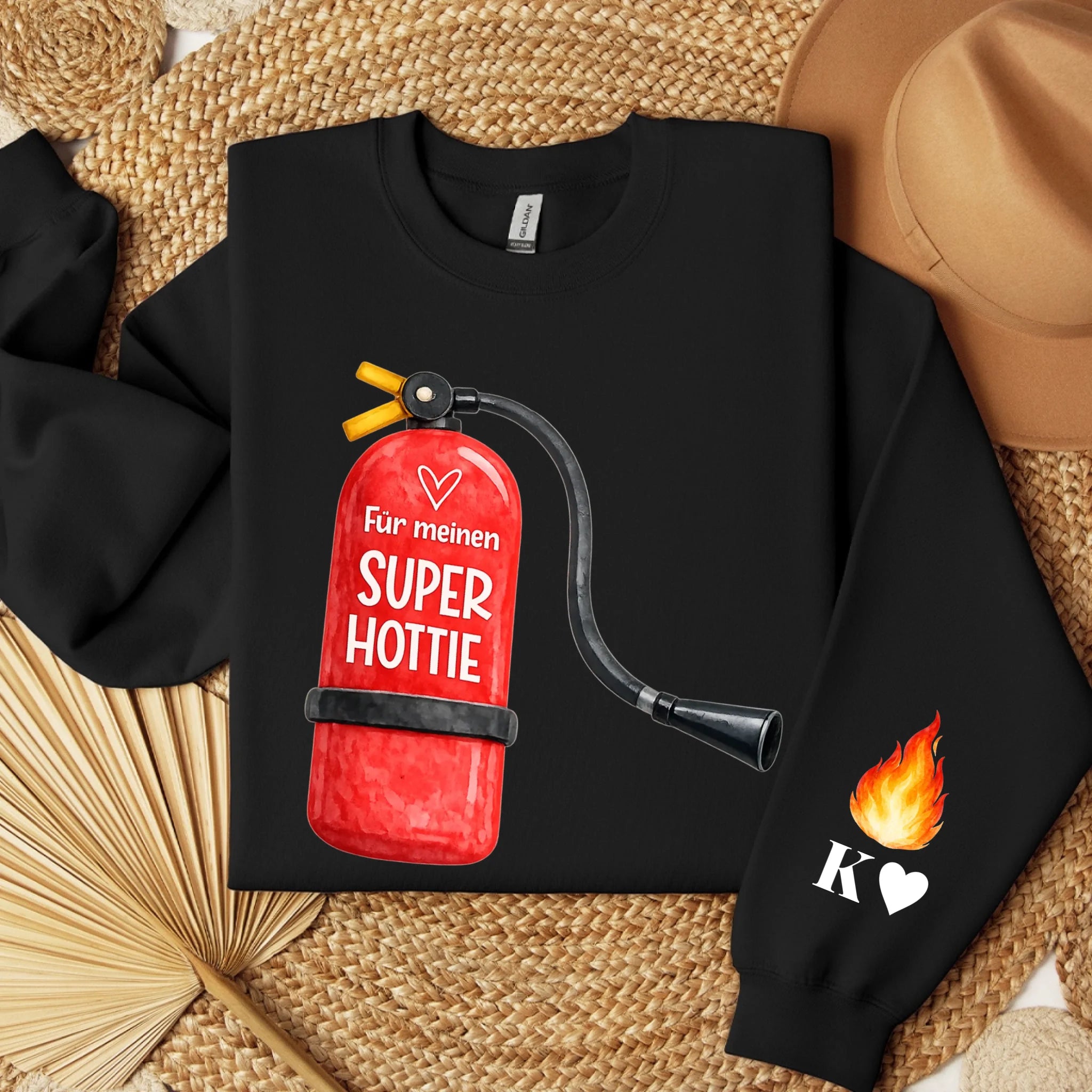 mockup sweater arm black 2