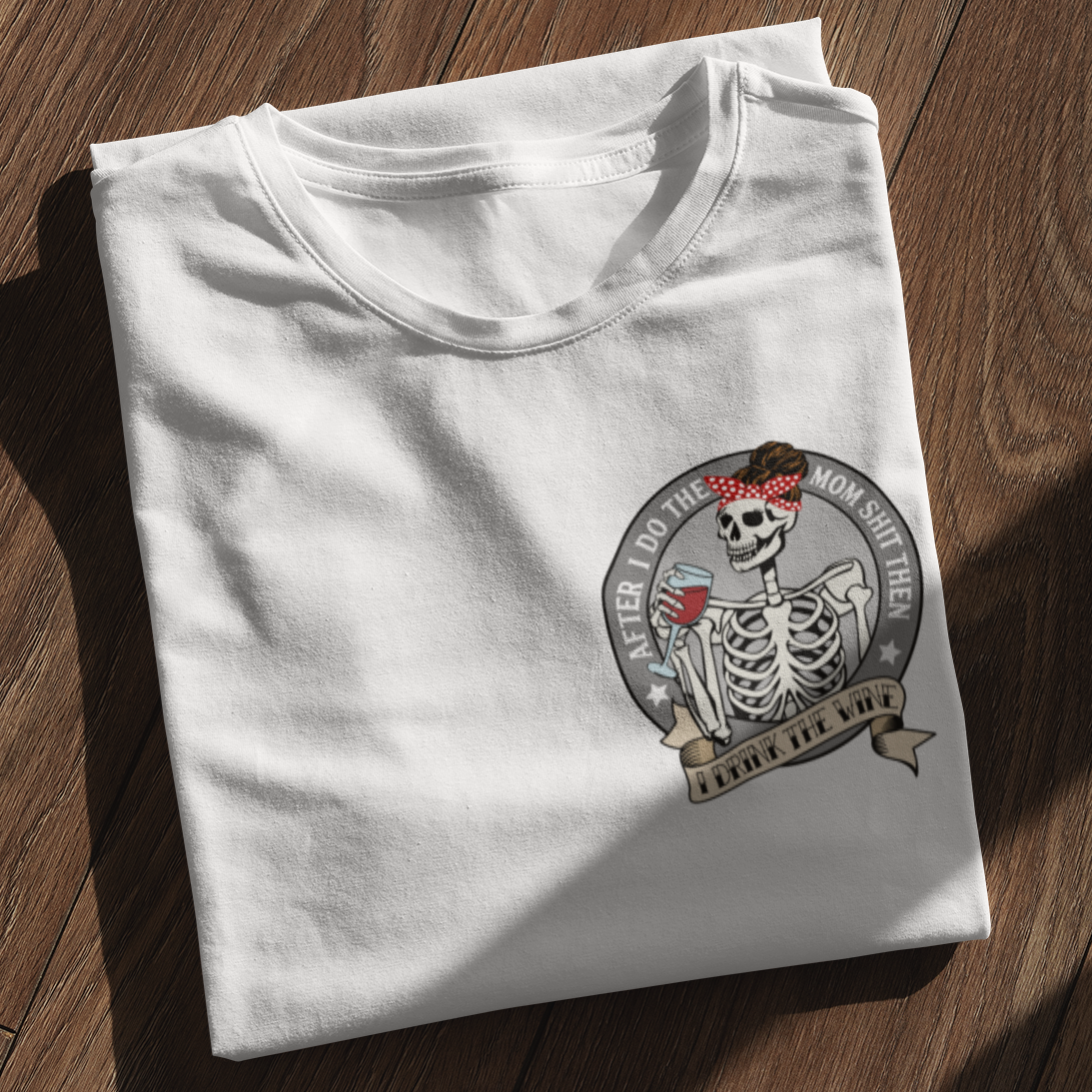 mom shit - Premium Shirt Damen - Weinspirits