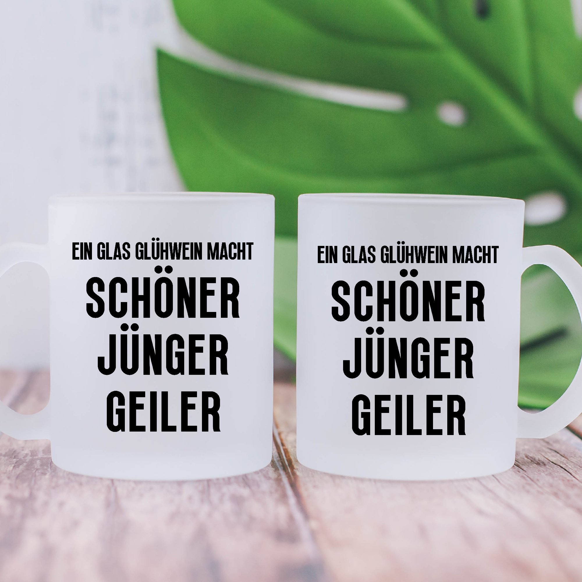 SCHÖNER JÜNGER GEILER - Satinierte Tasse