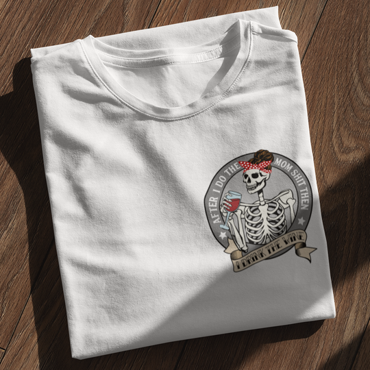 mom shit - Premium Shirt Damen - Weinspirits